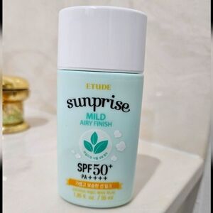 Etude Sunprise Airy